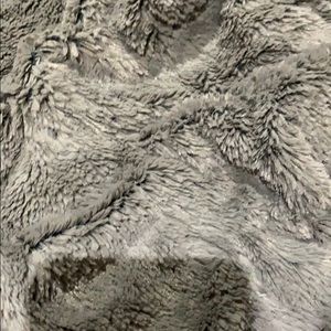 Meet your Posher, Maya